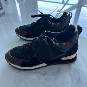 Louis Vuitton Runway Sneakers Sz 38.5